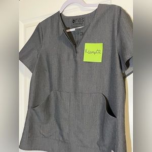 Figs Technical Collection Kasane W19SW1007 Women’s M Scrub Top Graphite